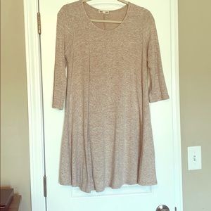 Tan lector’s long top